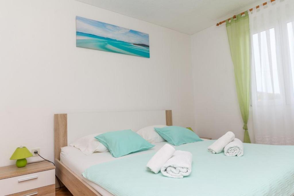 Apartments By The Sea Nerezine, Losinj - 7963 Exterior photo