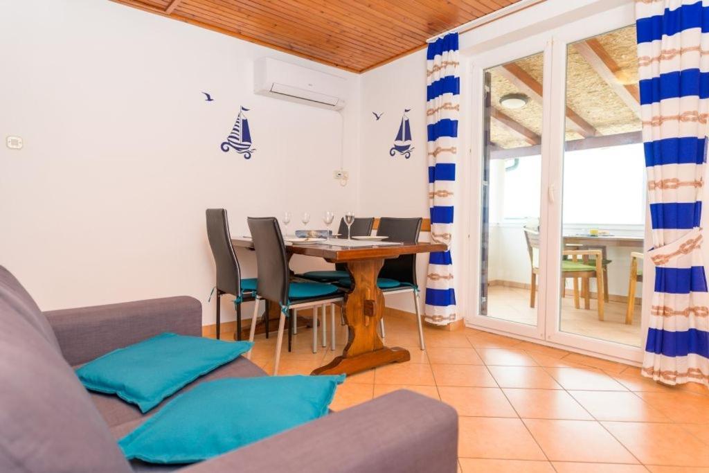 Apartments By The Sea Nerezine, Losinj - 7963 Exterior photo