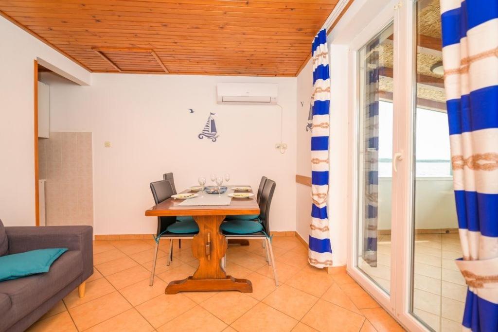 Apartments By The Sea Nerezine, Losinj - 7963 Exterior photo
